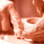 Materiais orgânicos na cerâmica: sustentabilidade e inovação