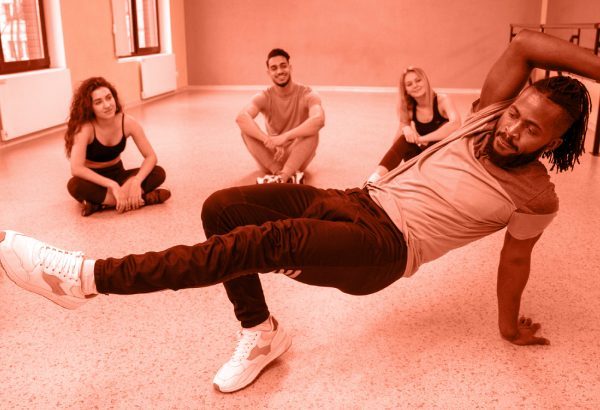 Conversa Criativa Corpo-Memória: A Dança como Travessia